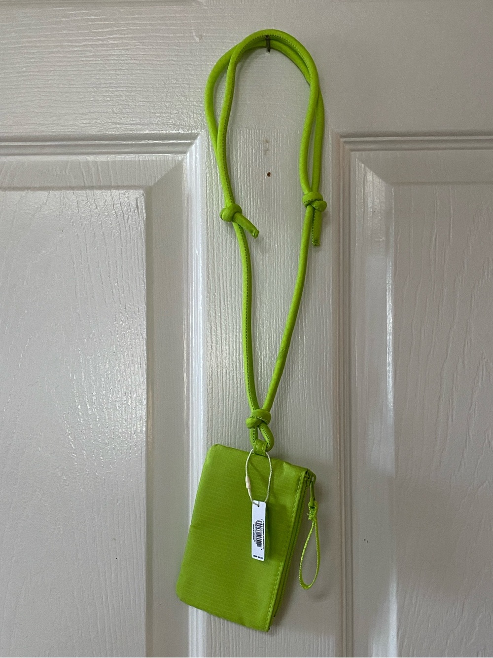 NWT Vera Bradley Nylon Neon Lime Green ID Zip Card Pouch Lanyard